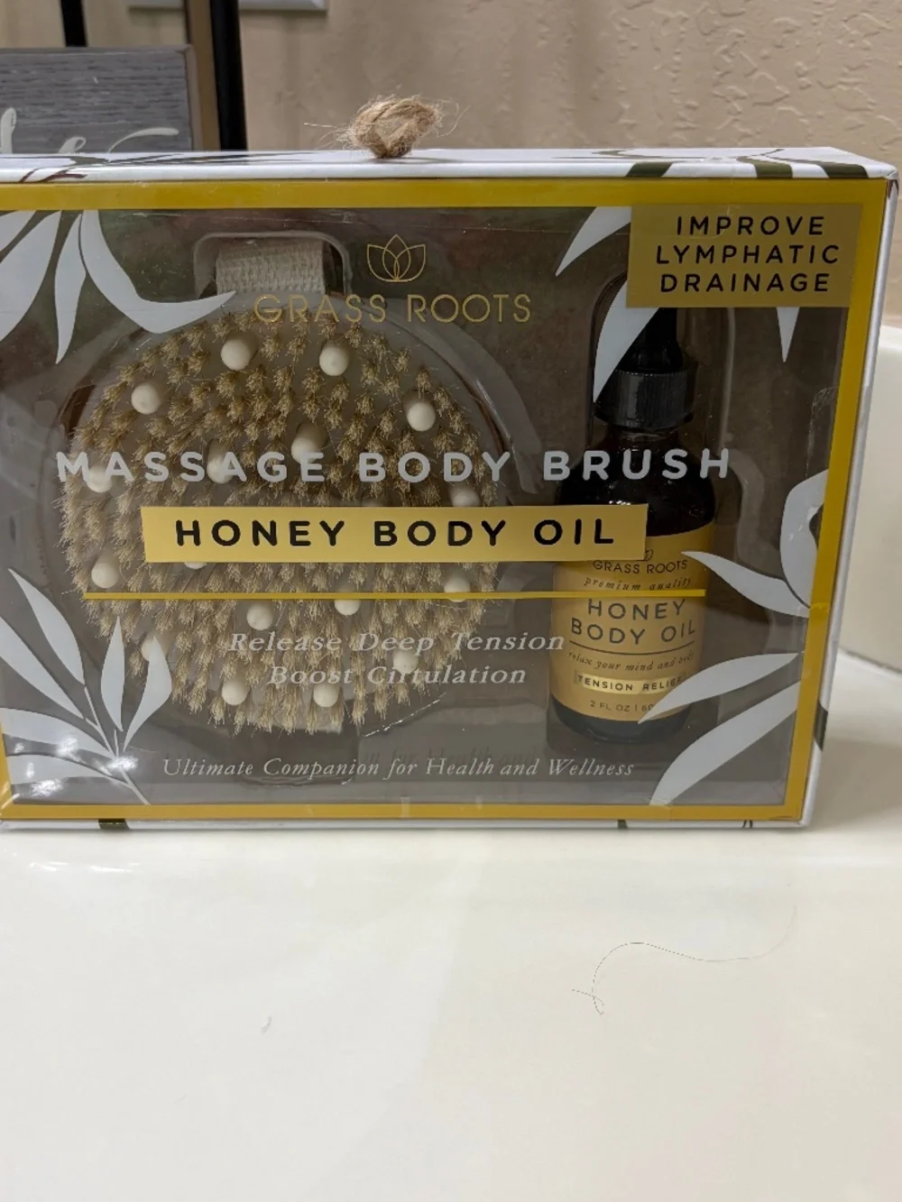 NIB! Massage Body Brush and Honey Body Oil Kit